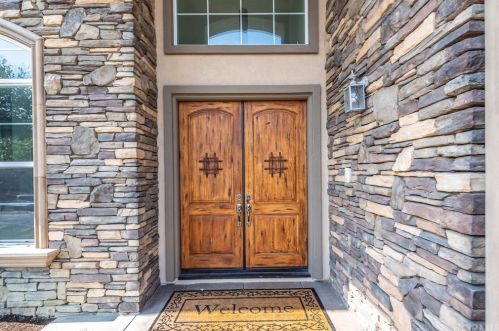 3434 Mandeville Pl, Orange, CA 92867-2073