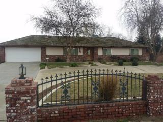 12656 Highland Ave, Conejo CA  93662-9047 exterior
