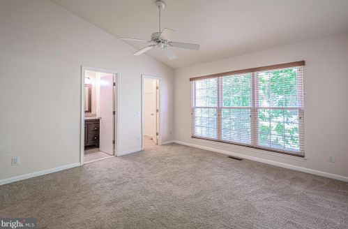 312 Hedgestone Ter, Leesburg VA  20176-4842 exterior