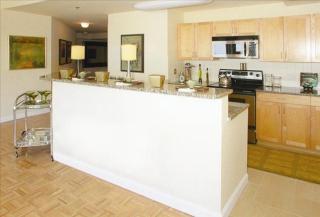 1 Harborside Pl, Jersey City NJ  07311-3908 exterior