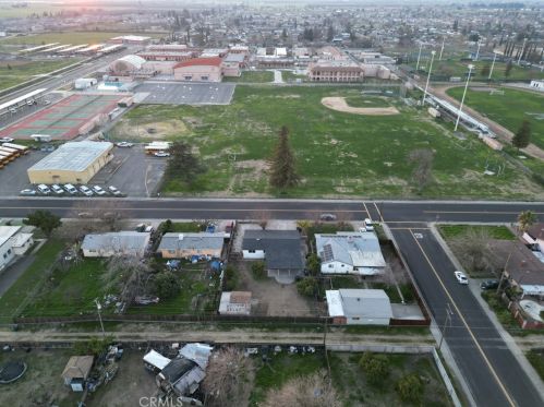 1521 7th St, Livingston CA  95334-1604 exterior