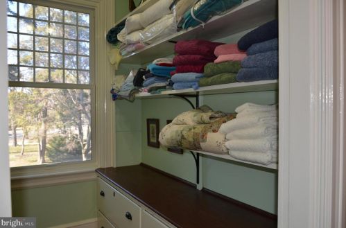 205 Lippincott Ave, Riverton NJ  08077-1309 exterior