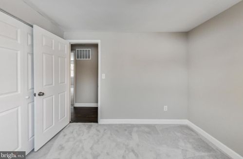 7218 Bonniemill Ln, Springfield VA 22150-4426 exterior