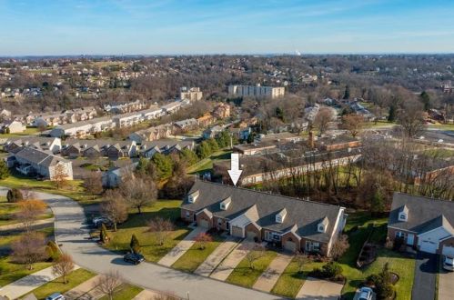 3025 Duncan Ln, Pittsburgh, PA 15236-1571