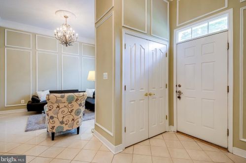 9517 Moonen Bay Ln, Bristow VA  20136-3515 exterior