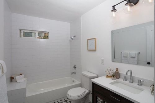 476 Breed Ave, San Leandro CA  94577-1816 exterior