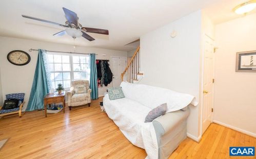 28 Riverside Dr, Bybee, VA 22963-2023