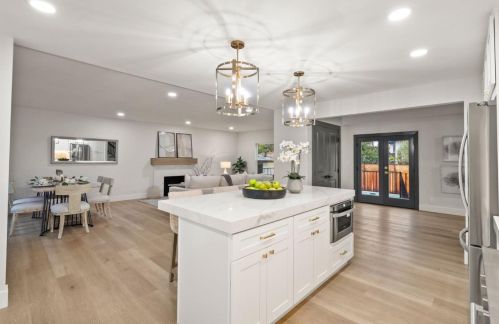 159 Westgate St, Redwood City CA  94062-2811 exterior