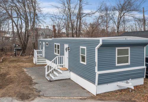 30 Friendship Dr, Salem, NH 03079-3016