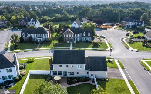 5915 Westover Dr, Navy Sup Dpt PA  17050-6871 exterior