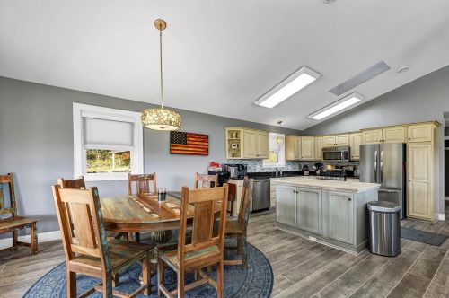 118 Reed Rd, Columbia NH  03576-3813 exterior