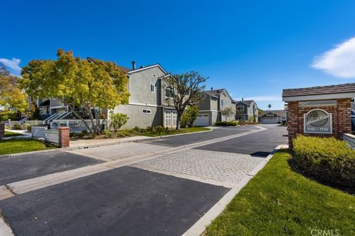 1114 Almond Ave, Orange, CA 92866-2136