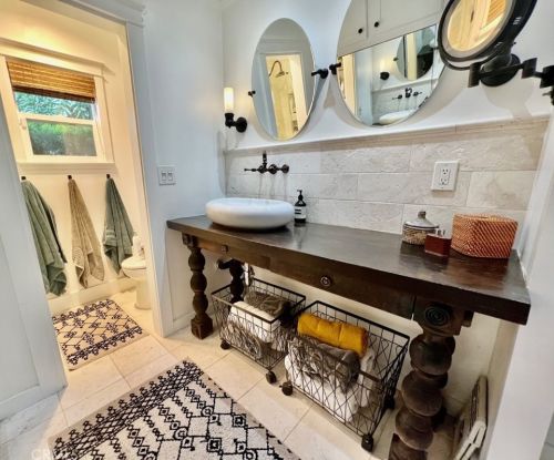 112 Yorktown, Newport Beach CA  92660-6144 exterior