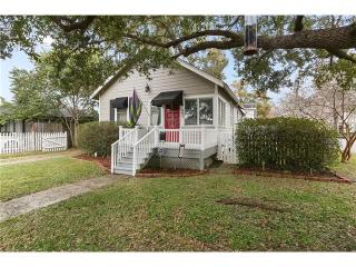 401 Metairie Lawn Dr, Metairie, LA 70001-4226