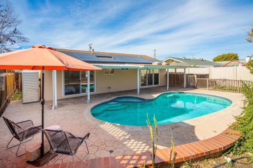 4451 Mount Henry Ave, San Diego, CA 92117-4709