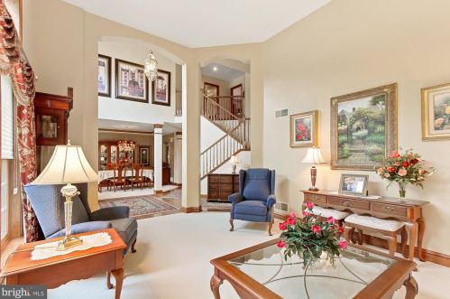 306 Deer Path Dr, Red Lion PA  17356-7800 exterior