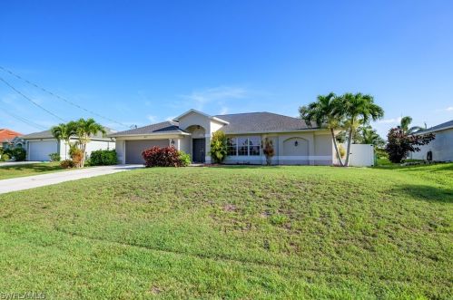 1827 21st St, Cape Coral, FL 33909-4707