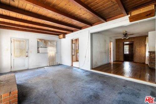 9325 Foster Rd, Downey CA  90242-4656 exterior