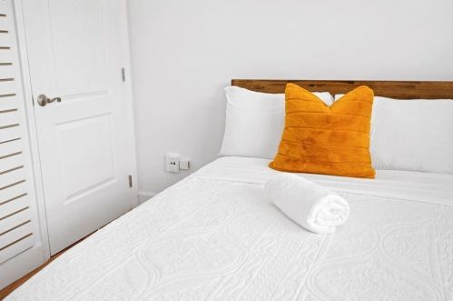 413 Philadelphia Dr, Jupiter FL  33458-4245 exterior