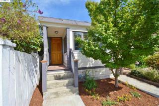 909 Oak St, Alameda, CA 94501-5223