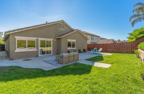 5128 Eliot St, Oceanside CA  92057-2649 exterior