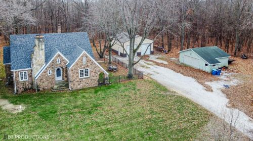 4938 Dunes Hwy, Beverly Shores, IN