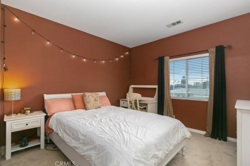 1585 Katella Ave, Anaheim CA 92802-2716 exterior