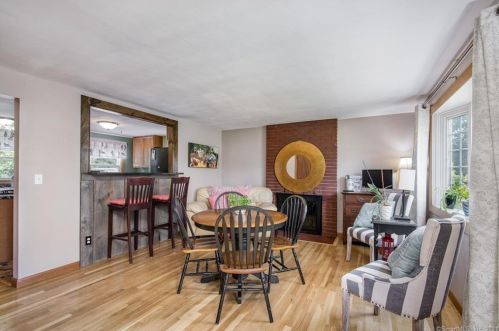 83 Deborah Rd, Windsor Locks, CT 06096-1132