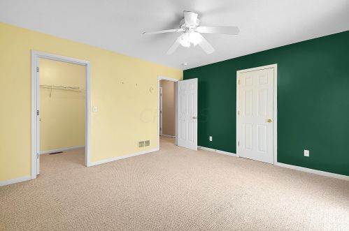 643 Keltonhurst Dr, Pataskala OH 43062-7363 exterior