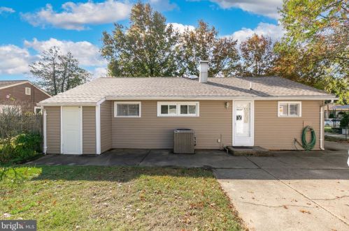 14 Hemsing Dr, Lumberton Township NJ  08048-3060 exterior