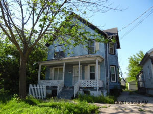 921 47th St, Kenosha, WI 53140-3315