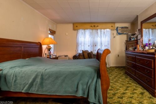 64 New York Ave, Newark NJ 07105-1211 exterior