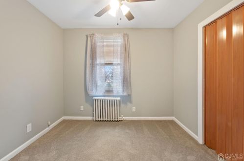 400 Douglas Ave, Avenel NJ  07001-1108 exterior