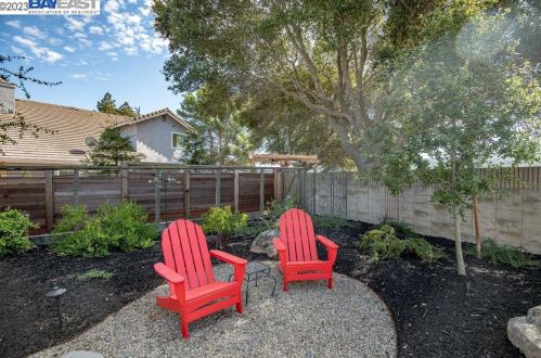 7336 Las Palmas Way, Pleasanton CA  94568-2775 exterior