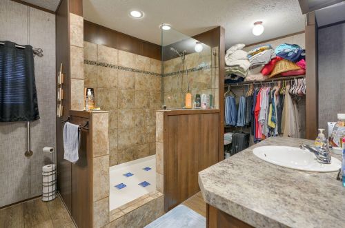 223 Rona Blvd, Pataskala OH  43062-7234 exterior