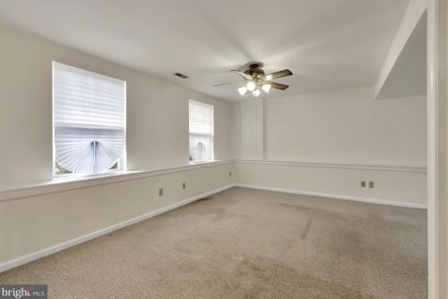 6 Terry Ct, New Castle DE  19720-7697 exterior