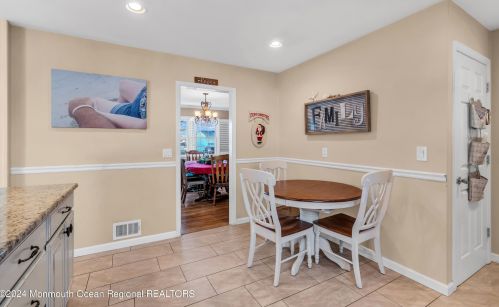 81 Oakland Dr, Bricktown NJ  08724-4560 exterior