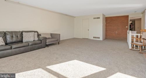 130 Delp Rd, Lancaster PA  17601-3906 exterior