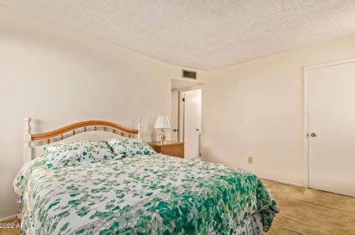 15014 37 Ave, Phoenix AZ 85053-5508 exterior