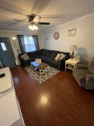 103 Andrew Ct, London, OH 43140-9052