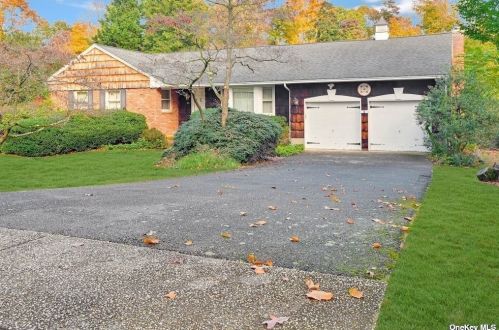 83 Peterborough Dr, Northport, NY 11768-1117