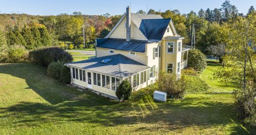 637 Route 308, Rhinebeck NY  12572-3410 exterior