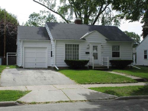 425 Schwartz St, Green Bay, WI 54302-3231