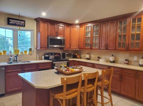 2442 Foster Ct, North Bellmore, NY 11710-2734