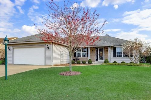 658 Cherrywood Dr, Waterford, WI 53185-2896