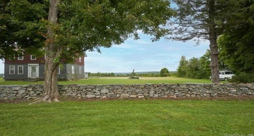 452 Plain Hill Rd, Norwich, CT 06360-9417