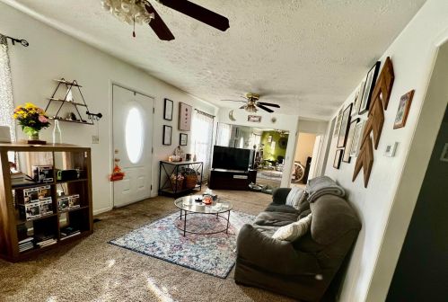 1118 Capri Dr, Marion, OH 43302-1622