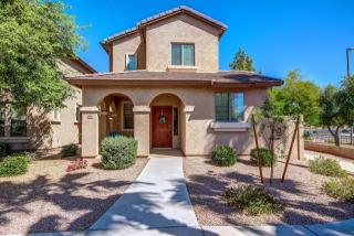 1987 Ivanhoe St, Gilbert, AZ 85295-5163