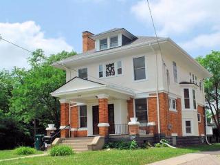 3951 Dickson Ave, Cincinnati, OH 45229-1305