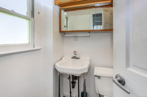 68 Mckinley Ave, White Plains NY  10606-1618 exterior